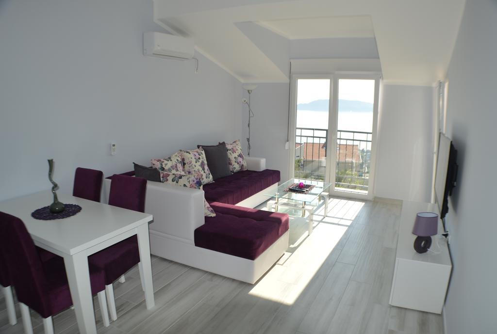 Apartments Mm Sveti Stefan Bagian luar foto